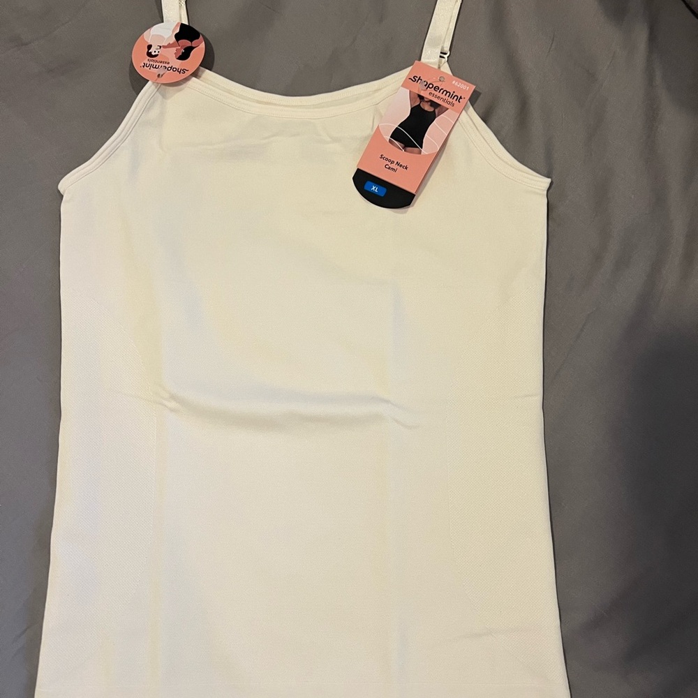 Shapermint Essentials Scoop Neck Cami